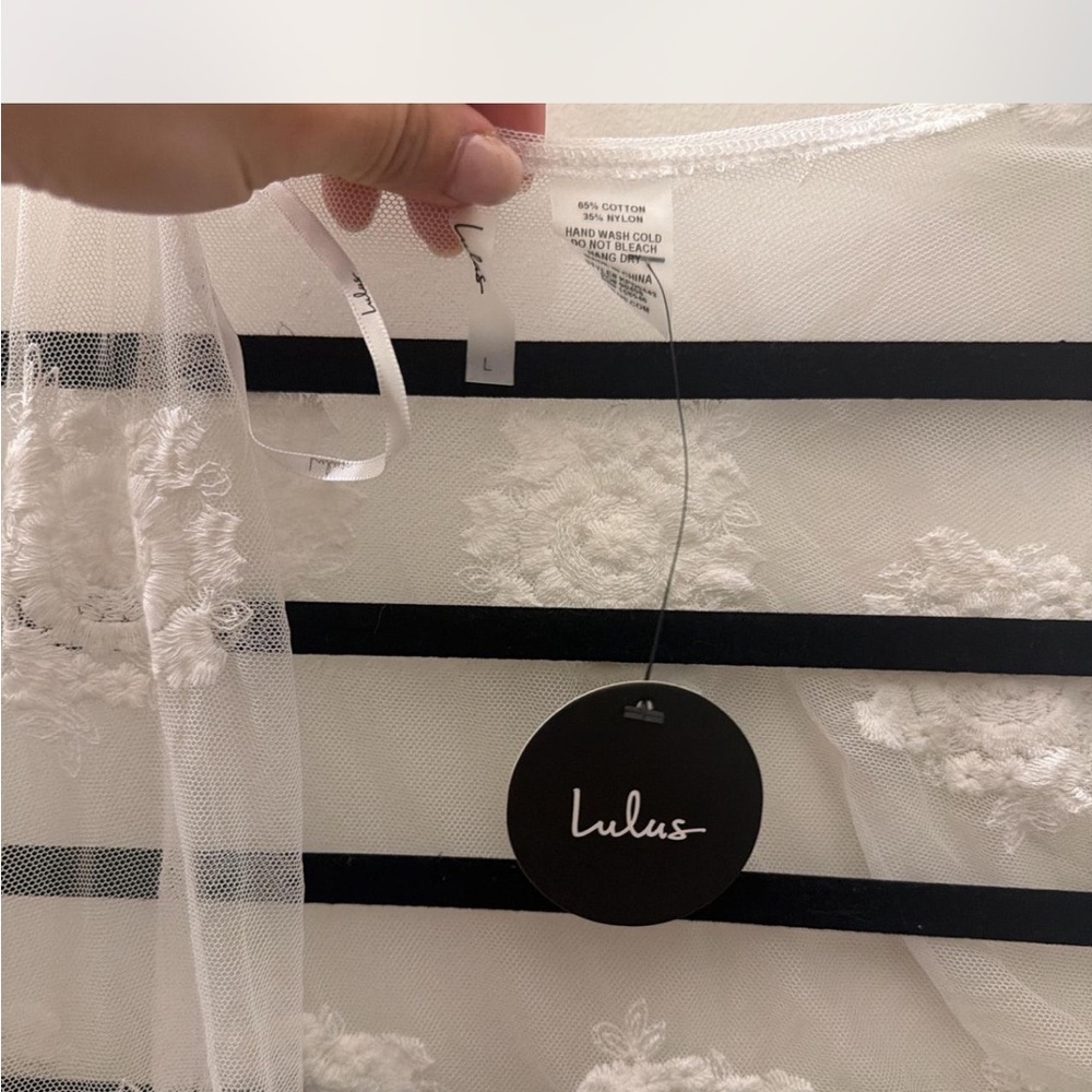 Lulu's Sheer White Floral Lace Robe - Picture 2 of 3